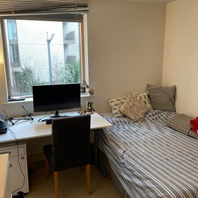 Student House Cleaning Ware